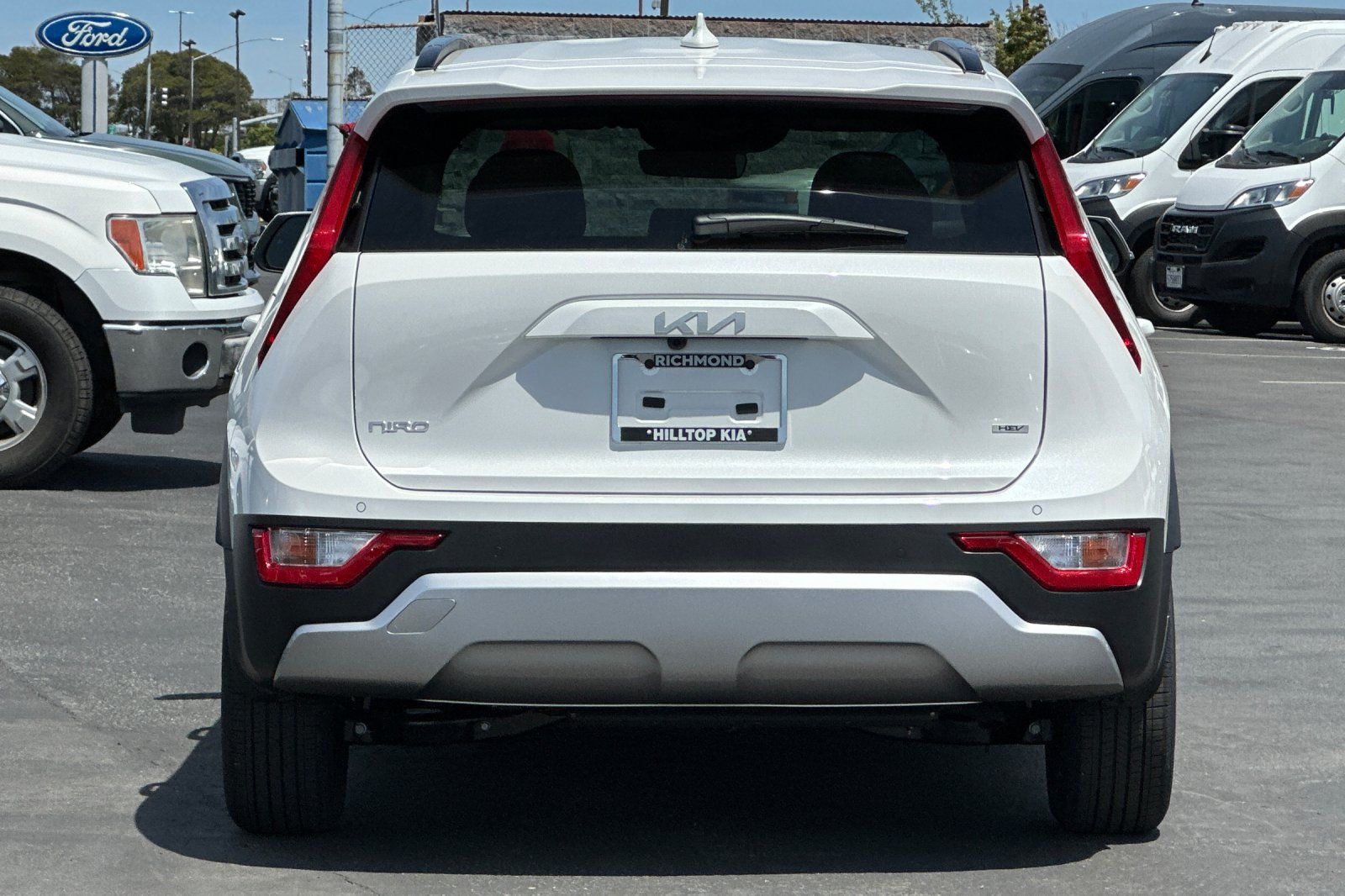View vehicle photo 5