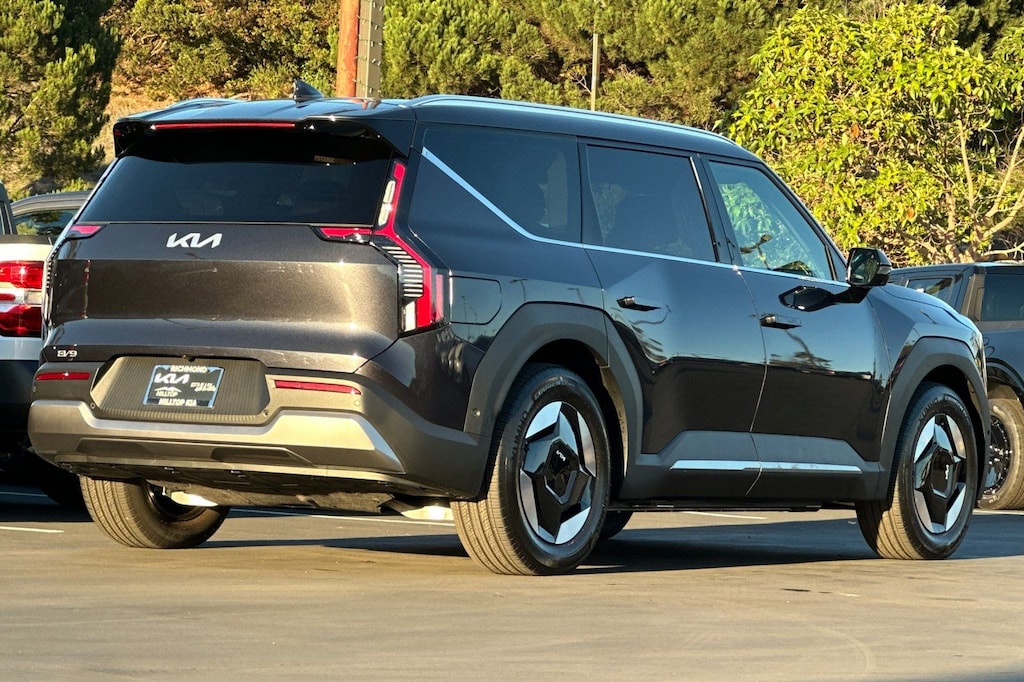 2026 Kia EV9 Wind photo 3