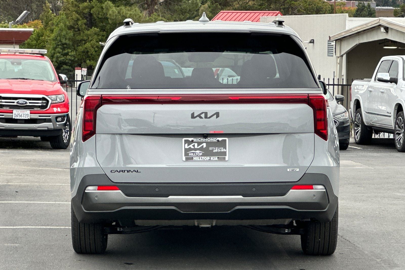 View vehicle photo 5