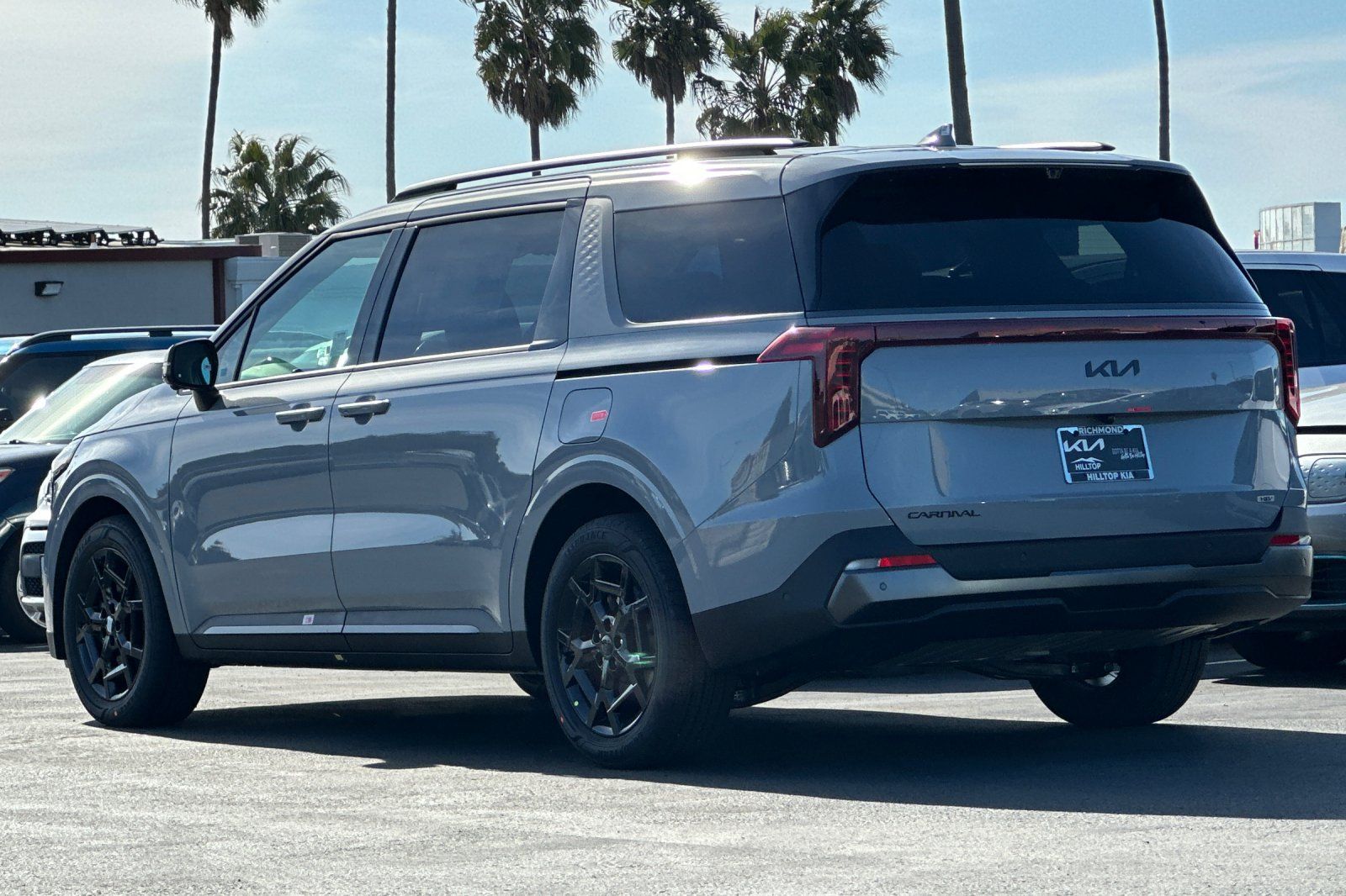 View vehicle photo 7