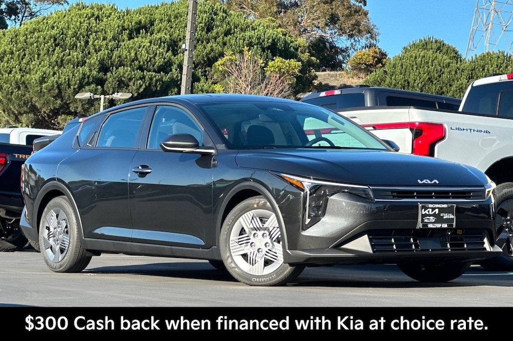 2025 Kia K4 LX photo 2