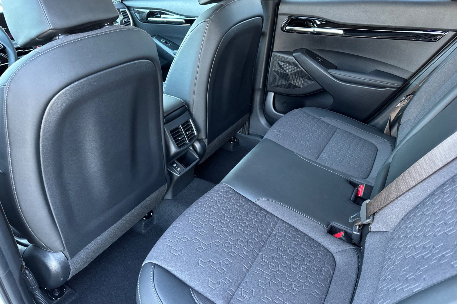 2026 Kia Seltos S - Photo 13