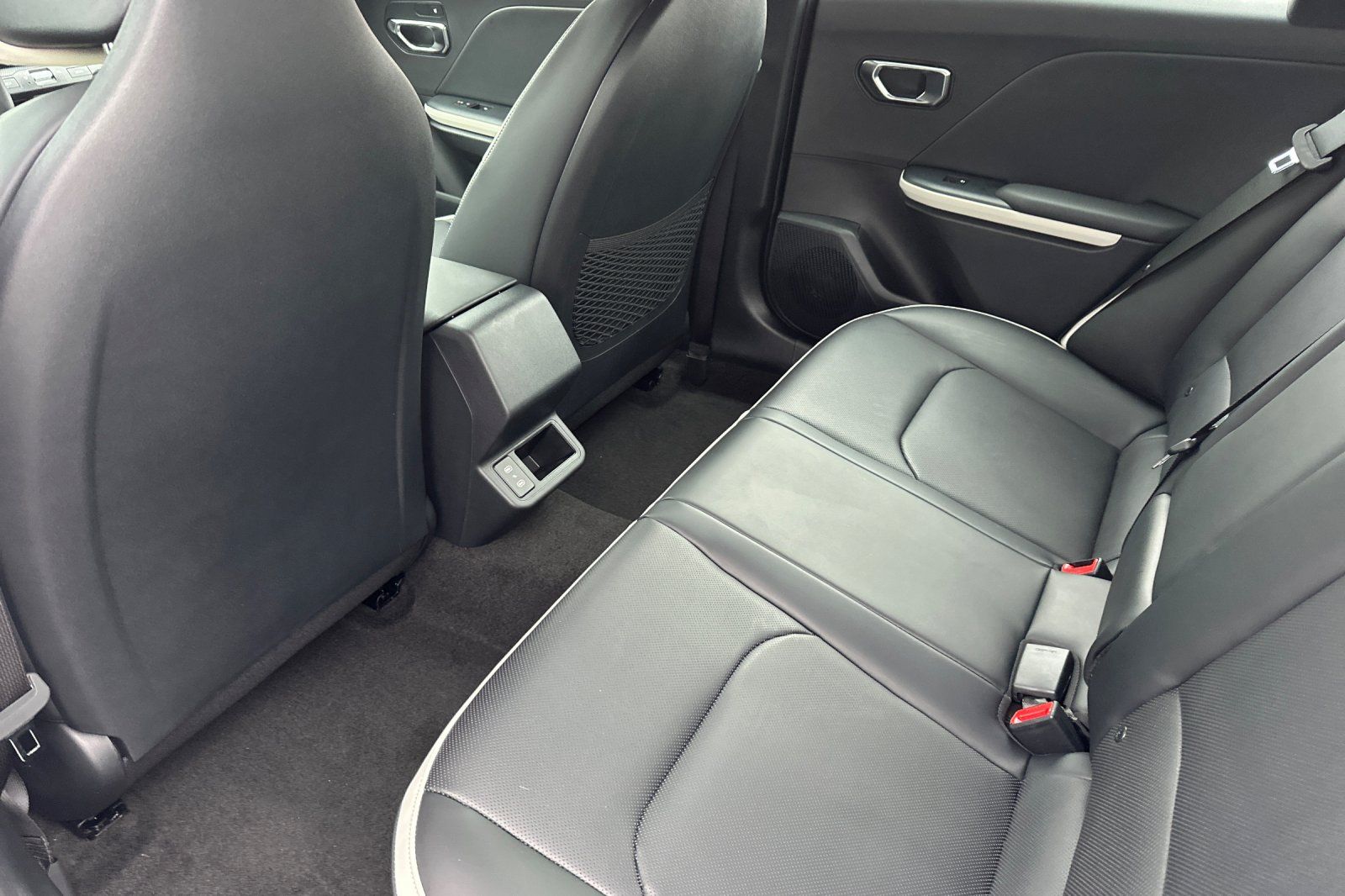 2026 Kia K4 GT-Line - Photo 11