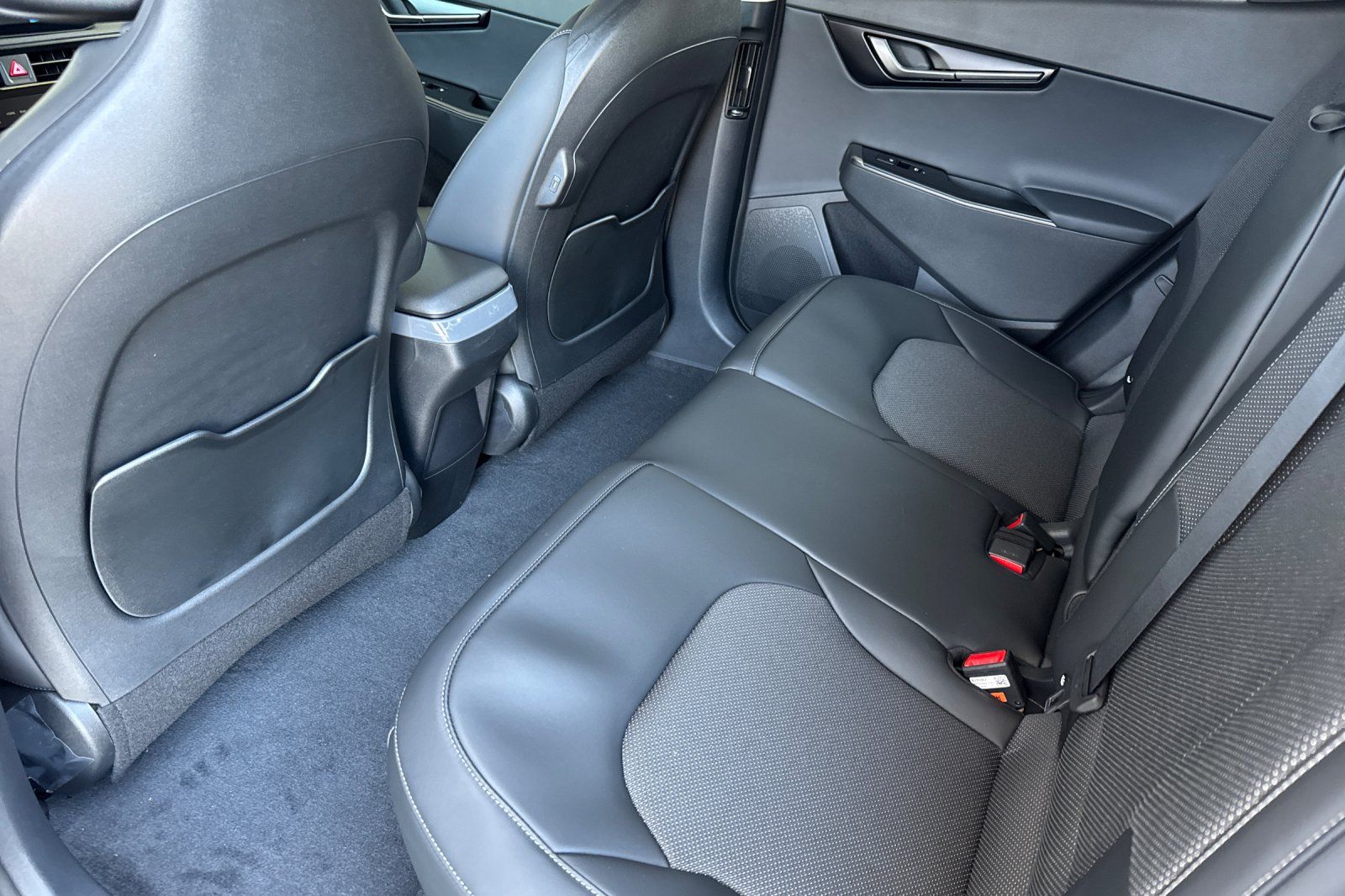 2025 Kia EV6 Light L/R - Photo 13