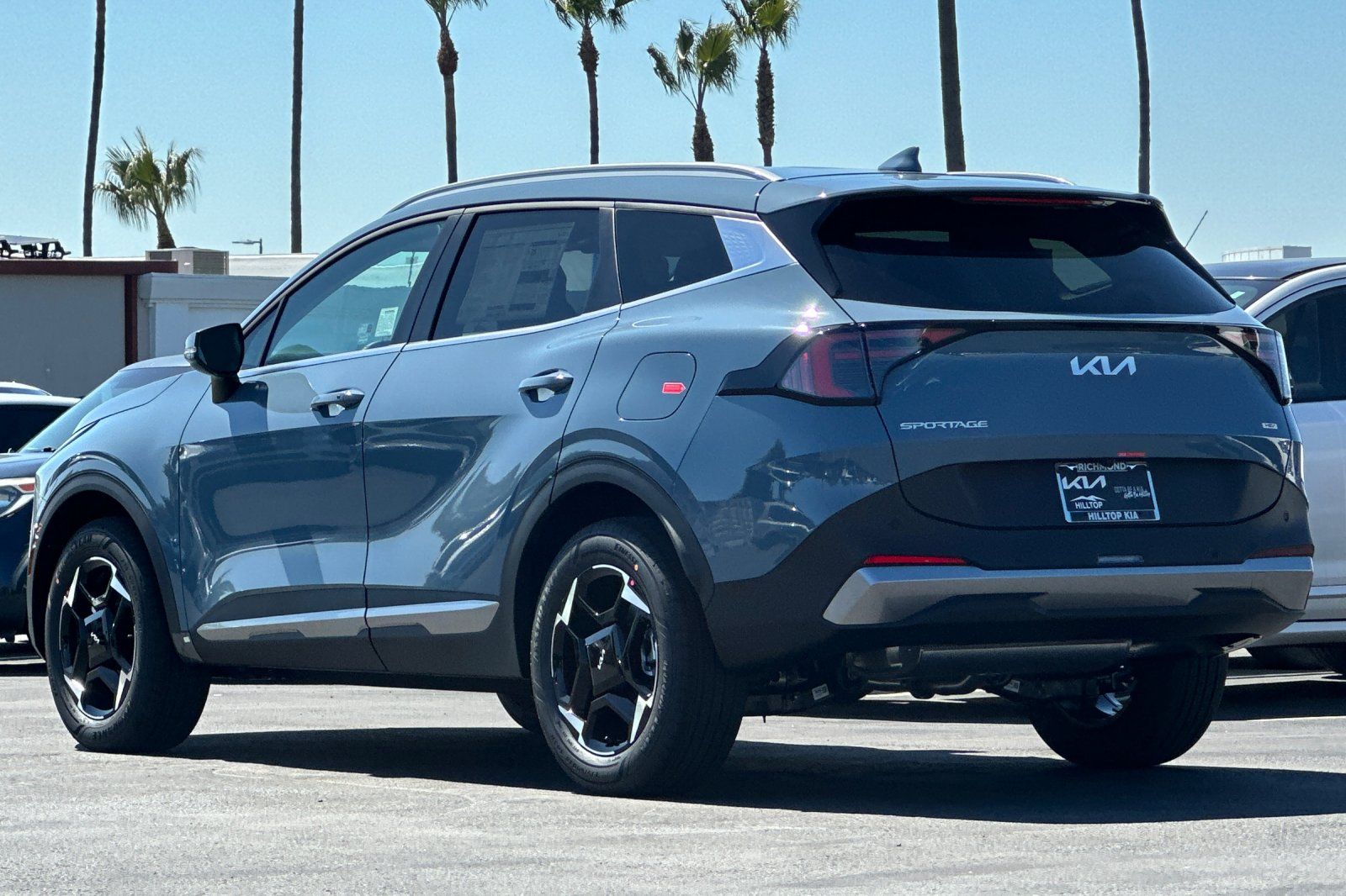 View vehicle photo 6