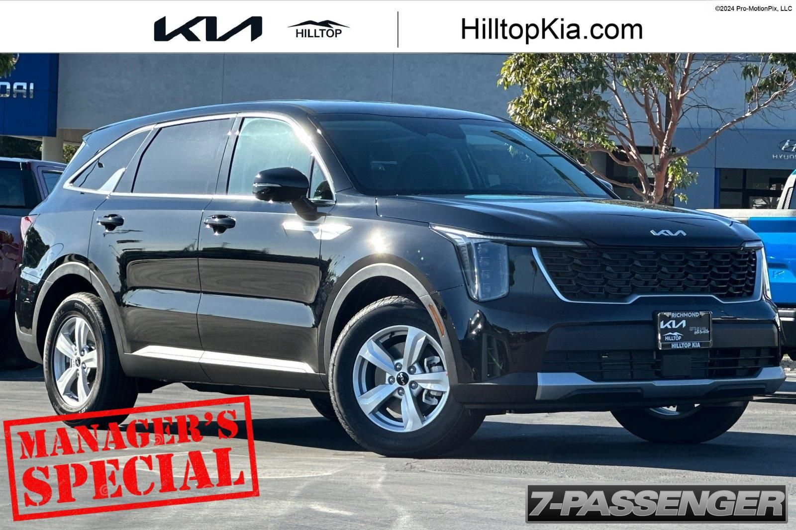 2026 Kia Sorento LX AT's photo