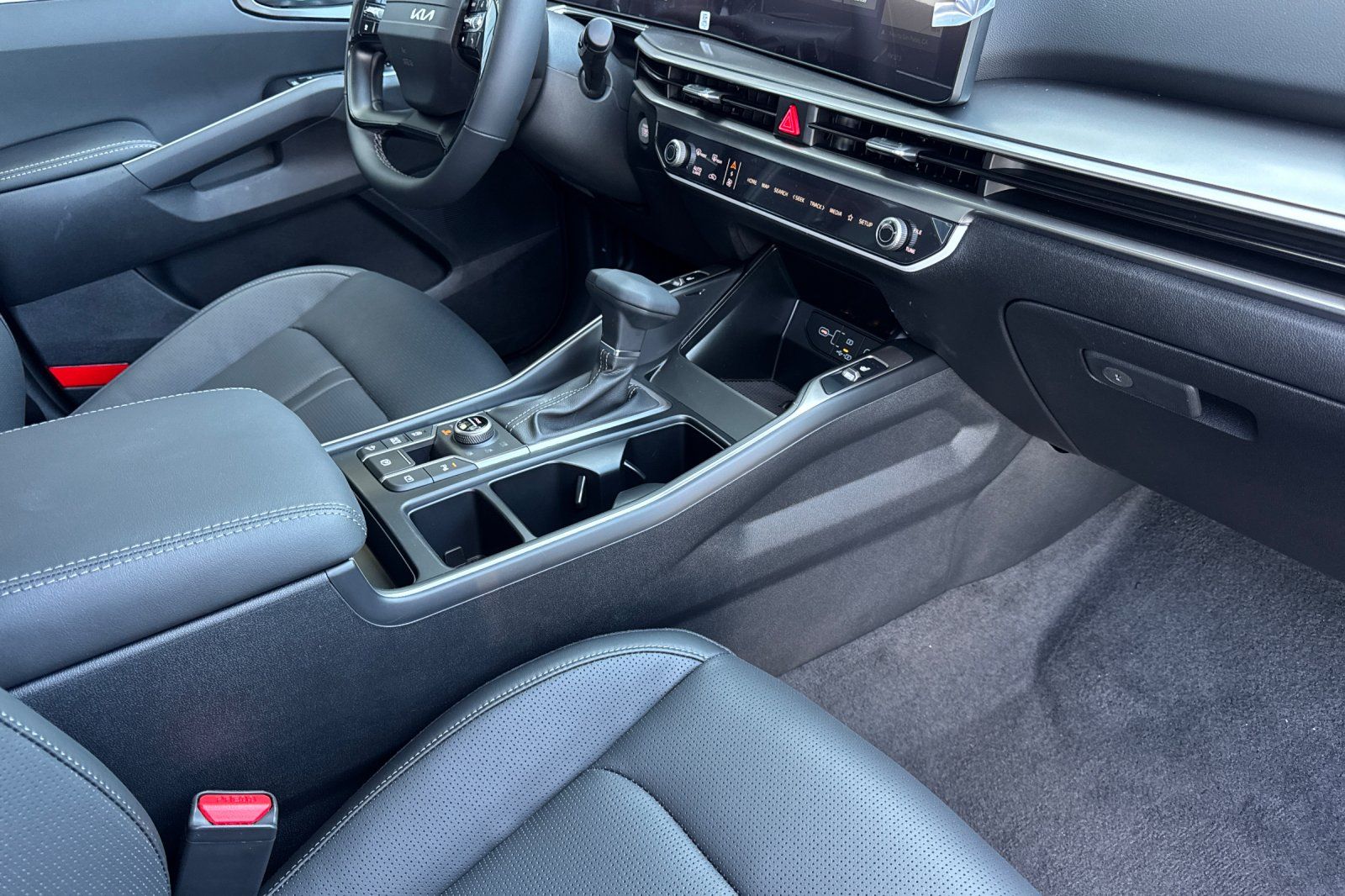 2026 Kia Sorento EX - Photo 17