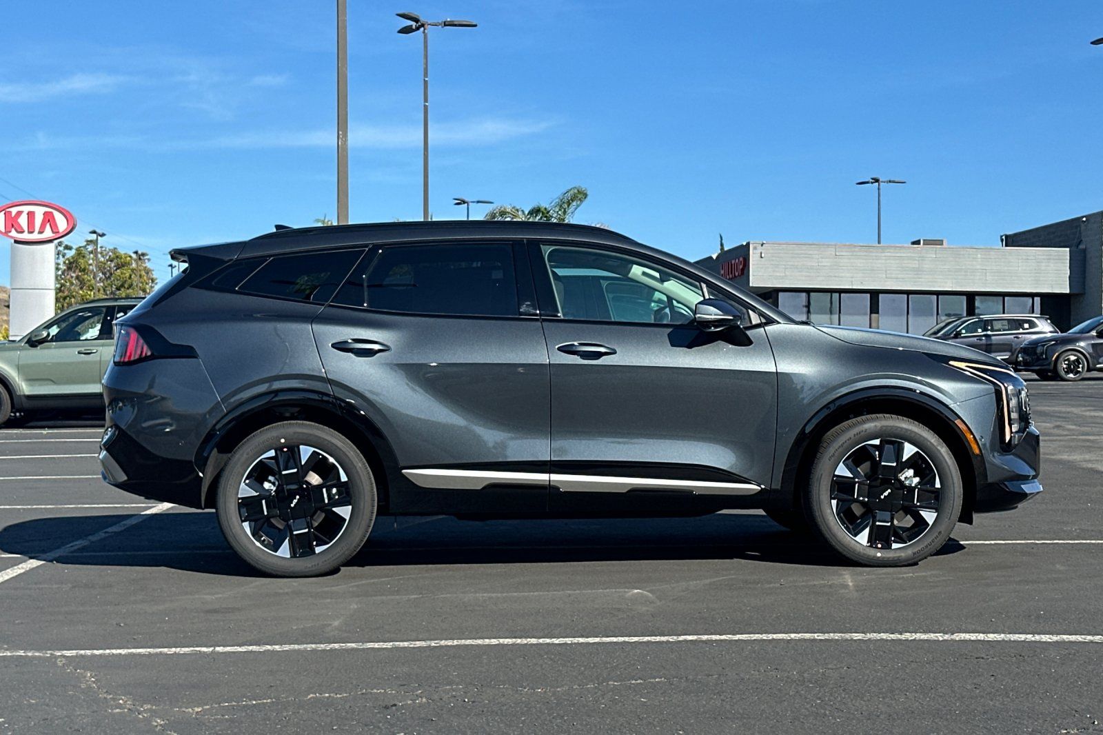 2026 Kia Sportage Hybrid photo 3