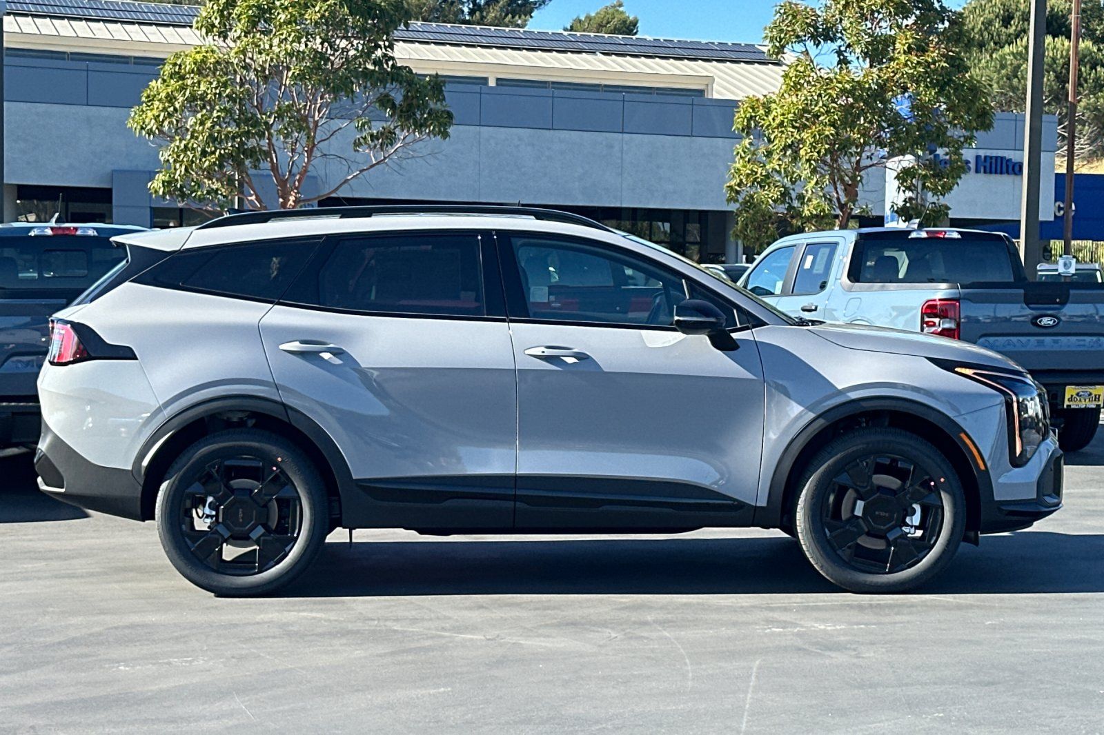 View vehicle photo 3