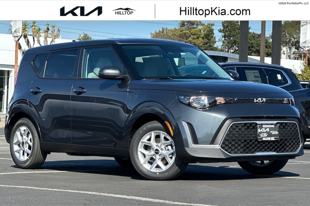 New 2025 Kia Soul LX Hatchback