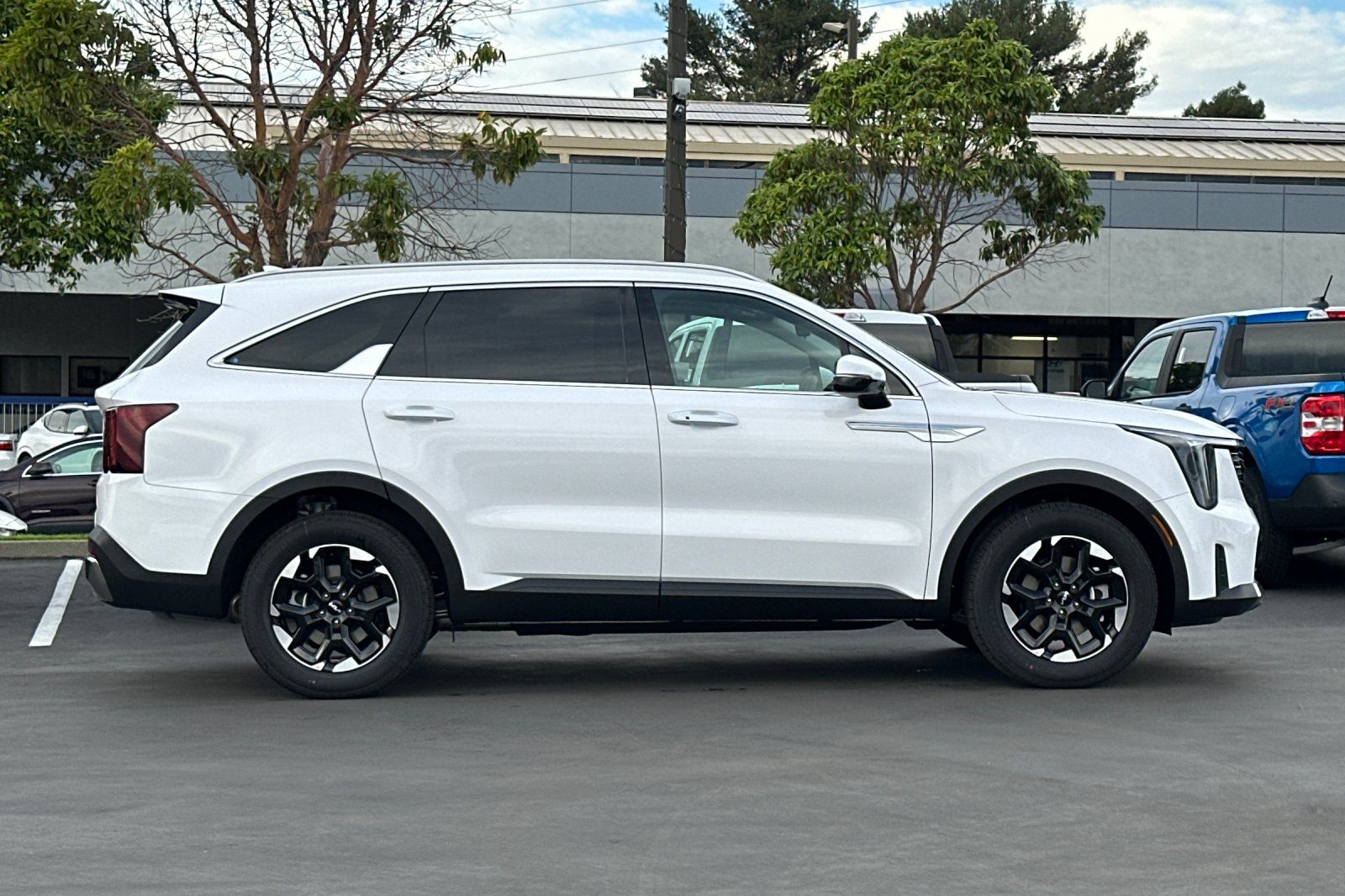 2026 Kia Sorento S photo 3