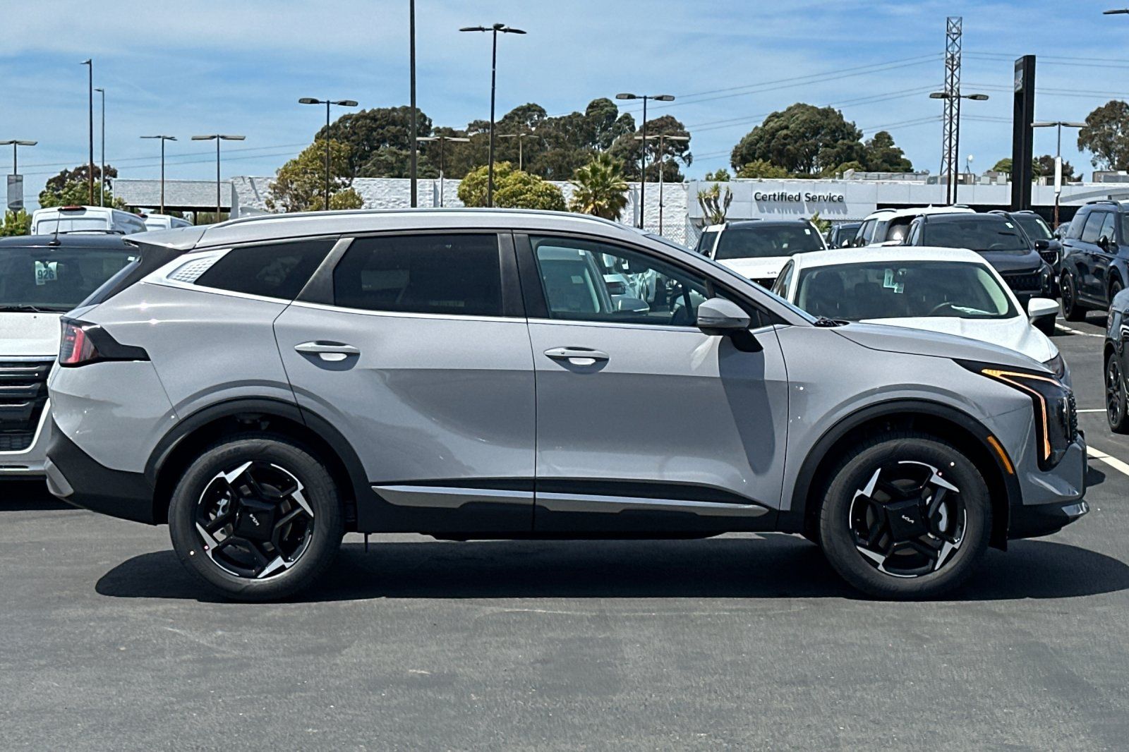 View vehicle photo 3