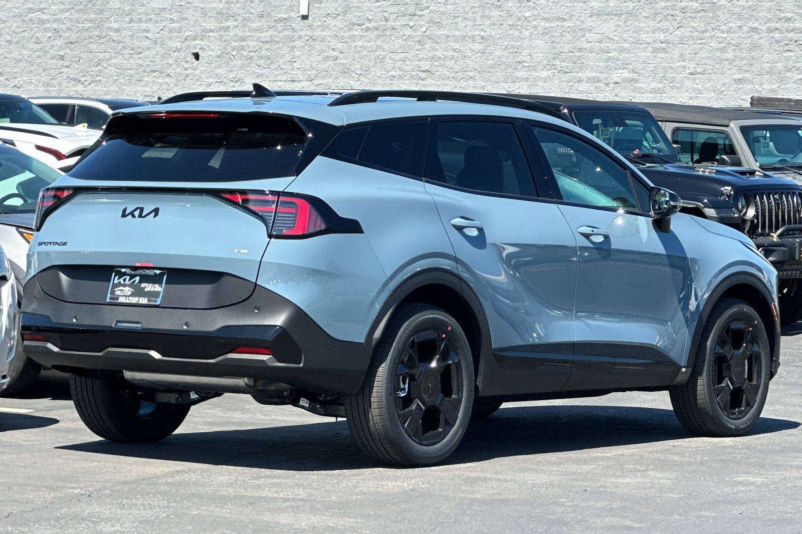 View vehicle photo 4