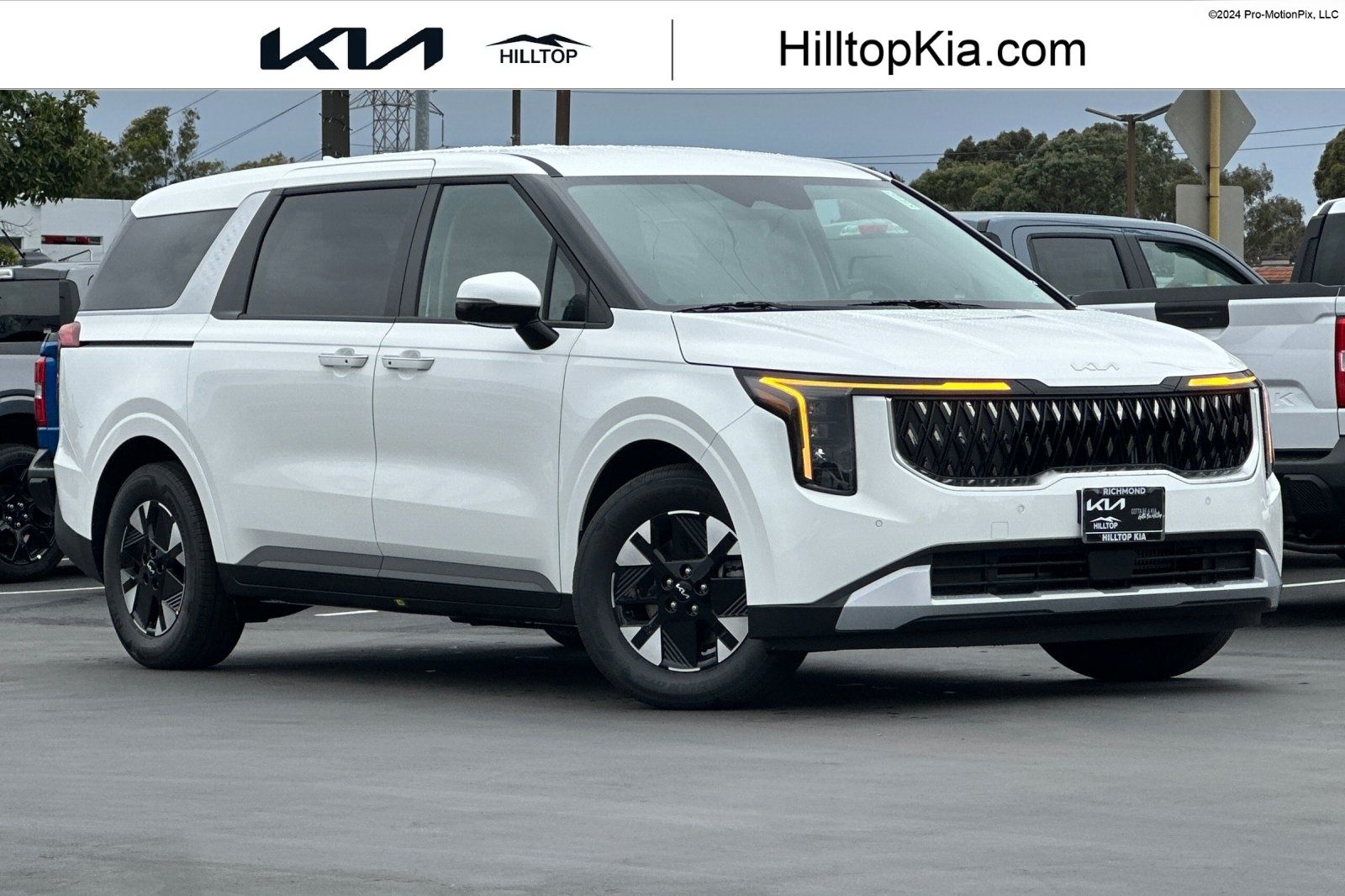 2026 Kia Carnival LXS's photo