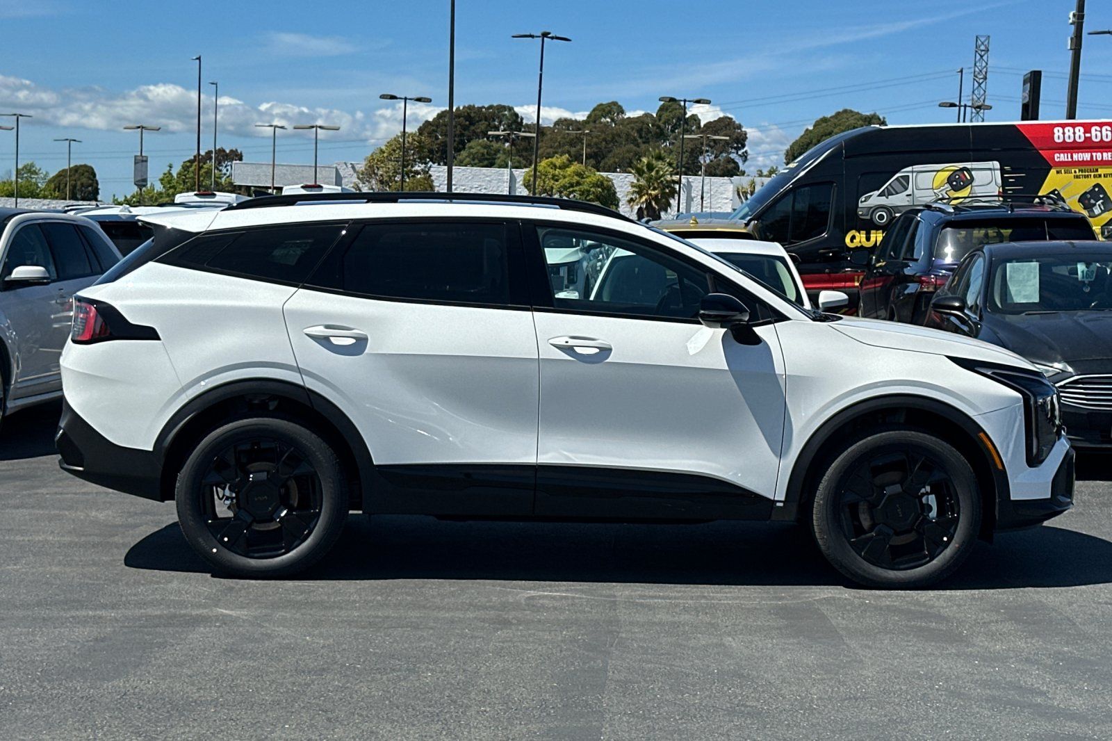 View vehicle photo 3