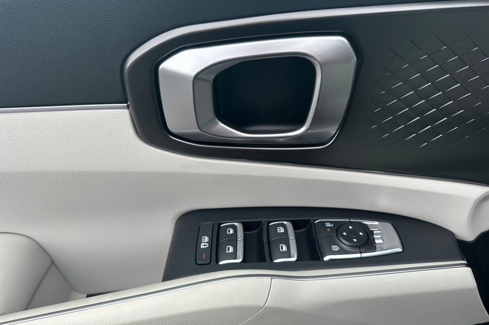 2026 Kia Sorento EX Hybrid - Photo 11