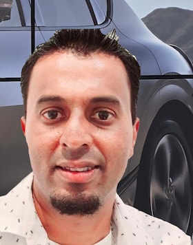Staff member Safeel "Moe" Mohammed from ID_34a227f96b71