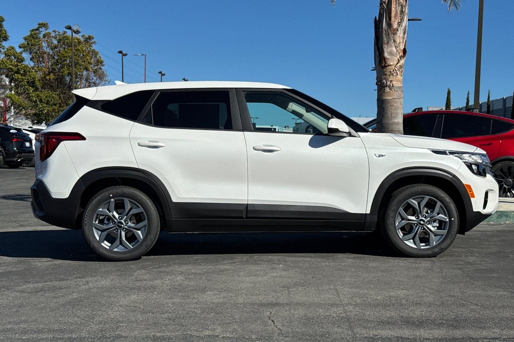 New 2026 Kia Seltos LX SUV