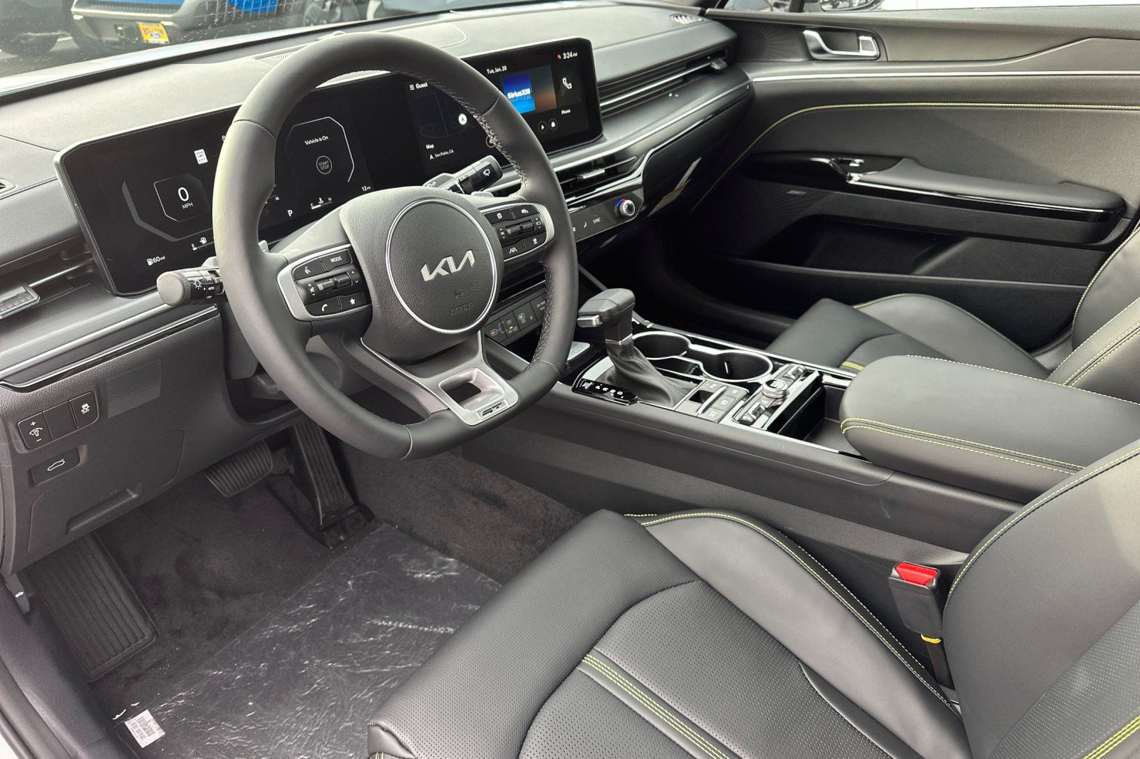 2026 Kia K5 GT - Photo 10