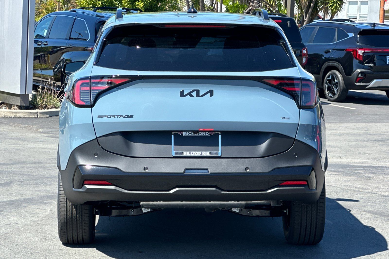 View vehicle photo 5