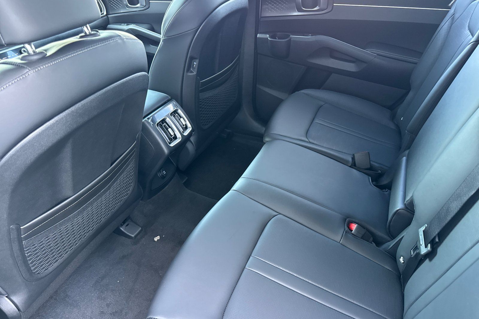 2026 Kia Sorento EX - Photo 12