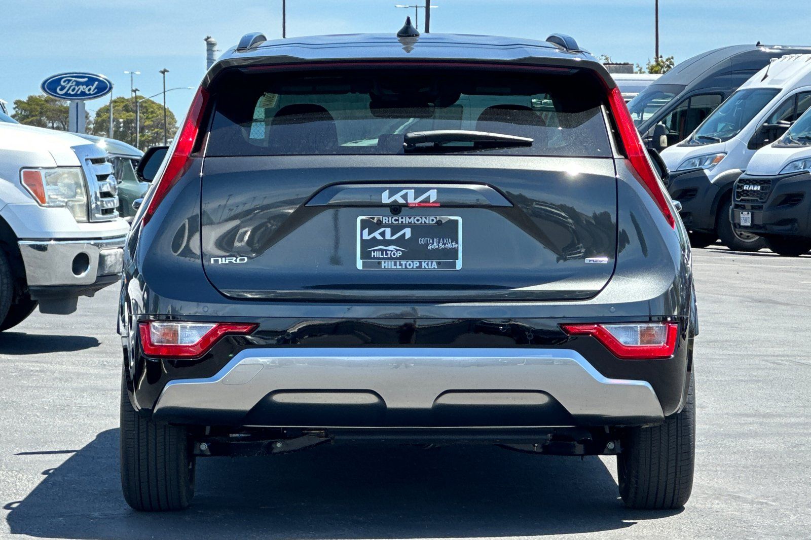 View vehicle photo 5