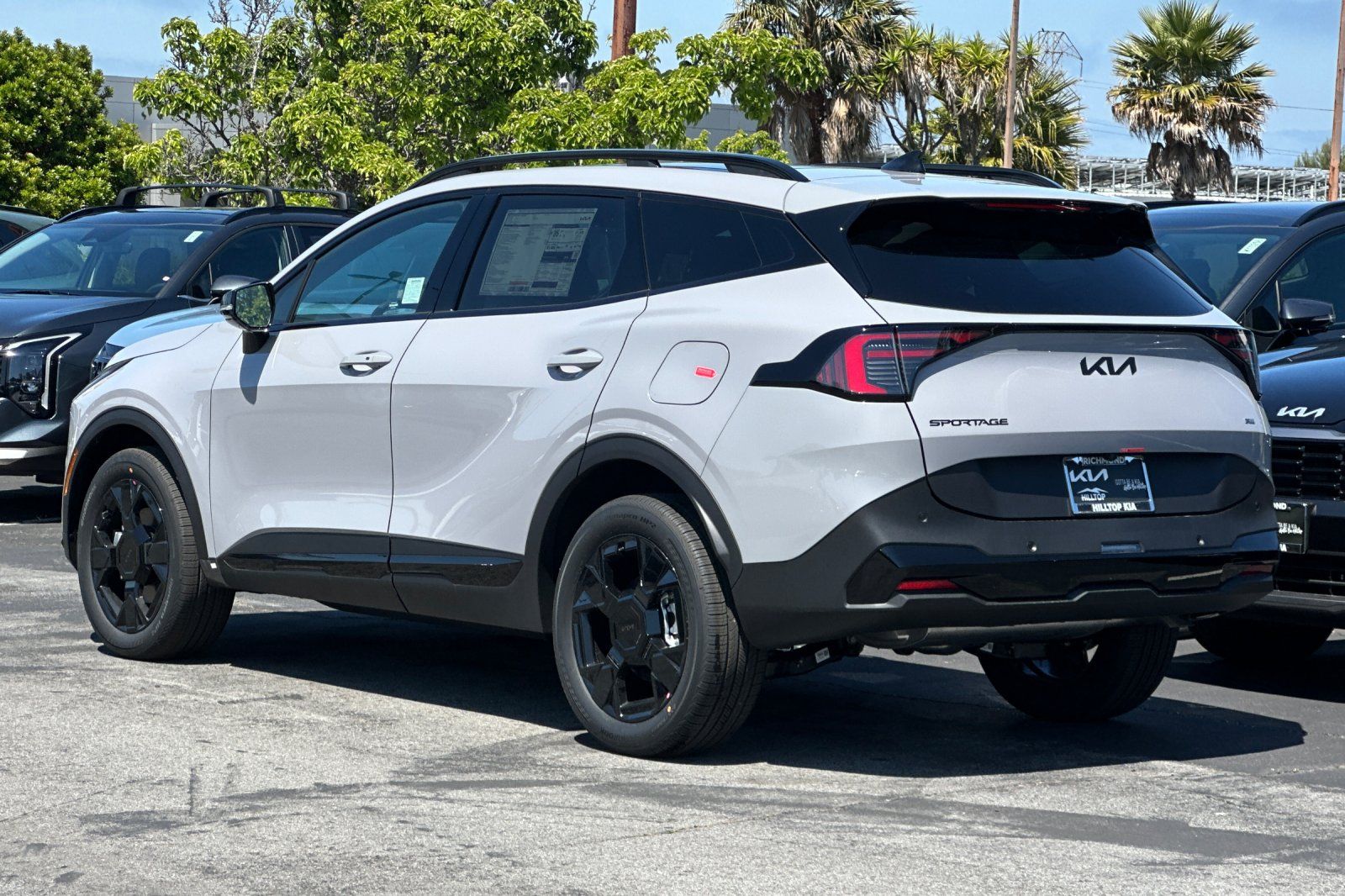 View vehicle photo 6