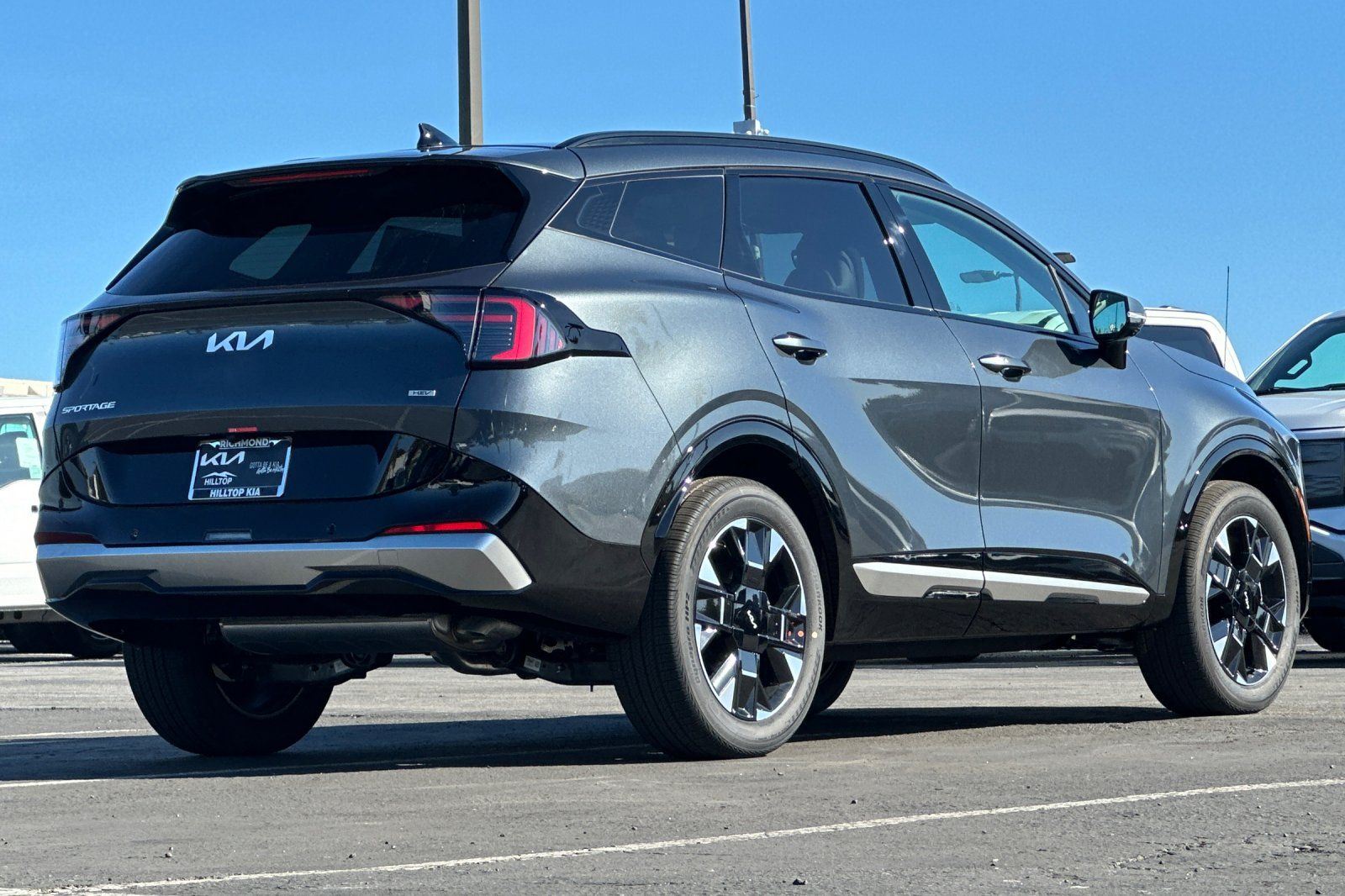 2026 Kia Sportage Hybrid photo 4