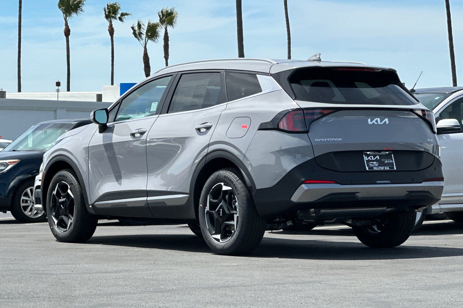 View vehicle photo 6