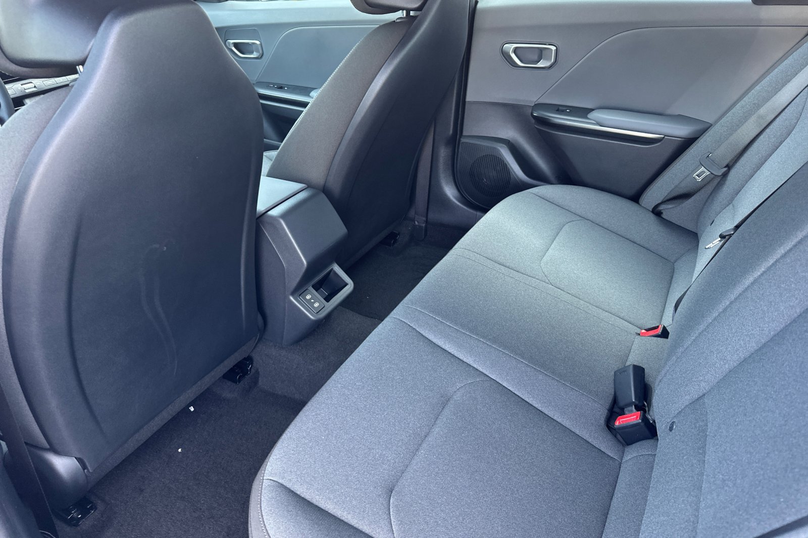 2026 Kia K4 LXS - Photo 12