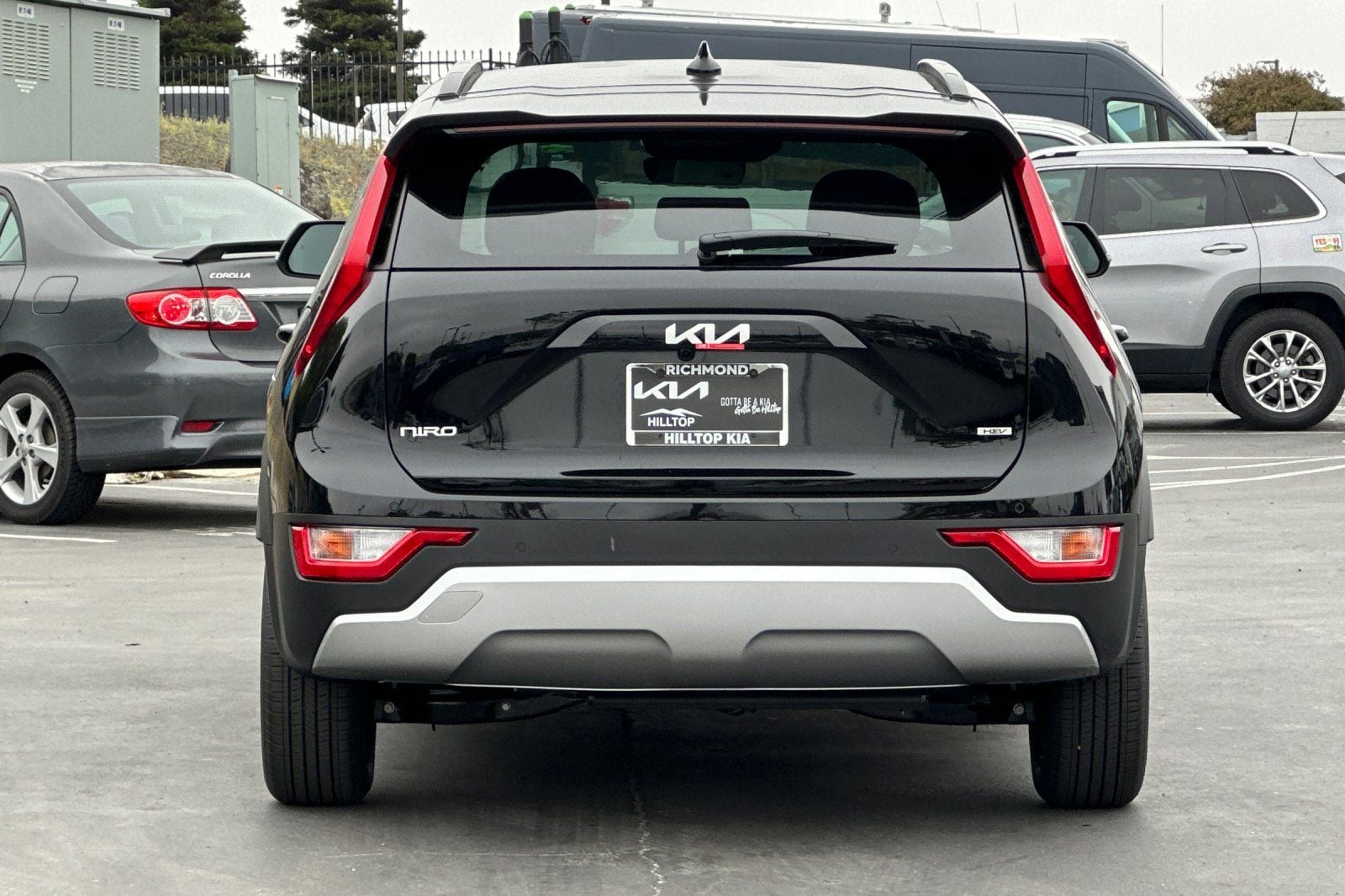 View vehicle photo 5