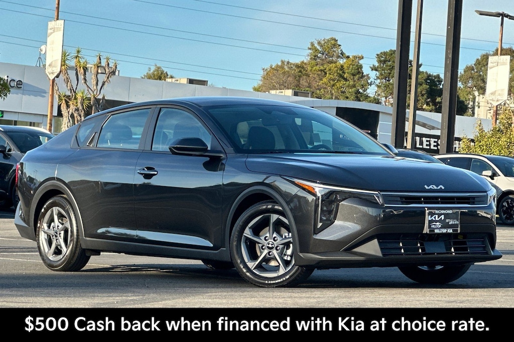 New 2025 Kia K4 LXS Sedan
