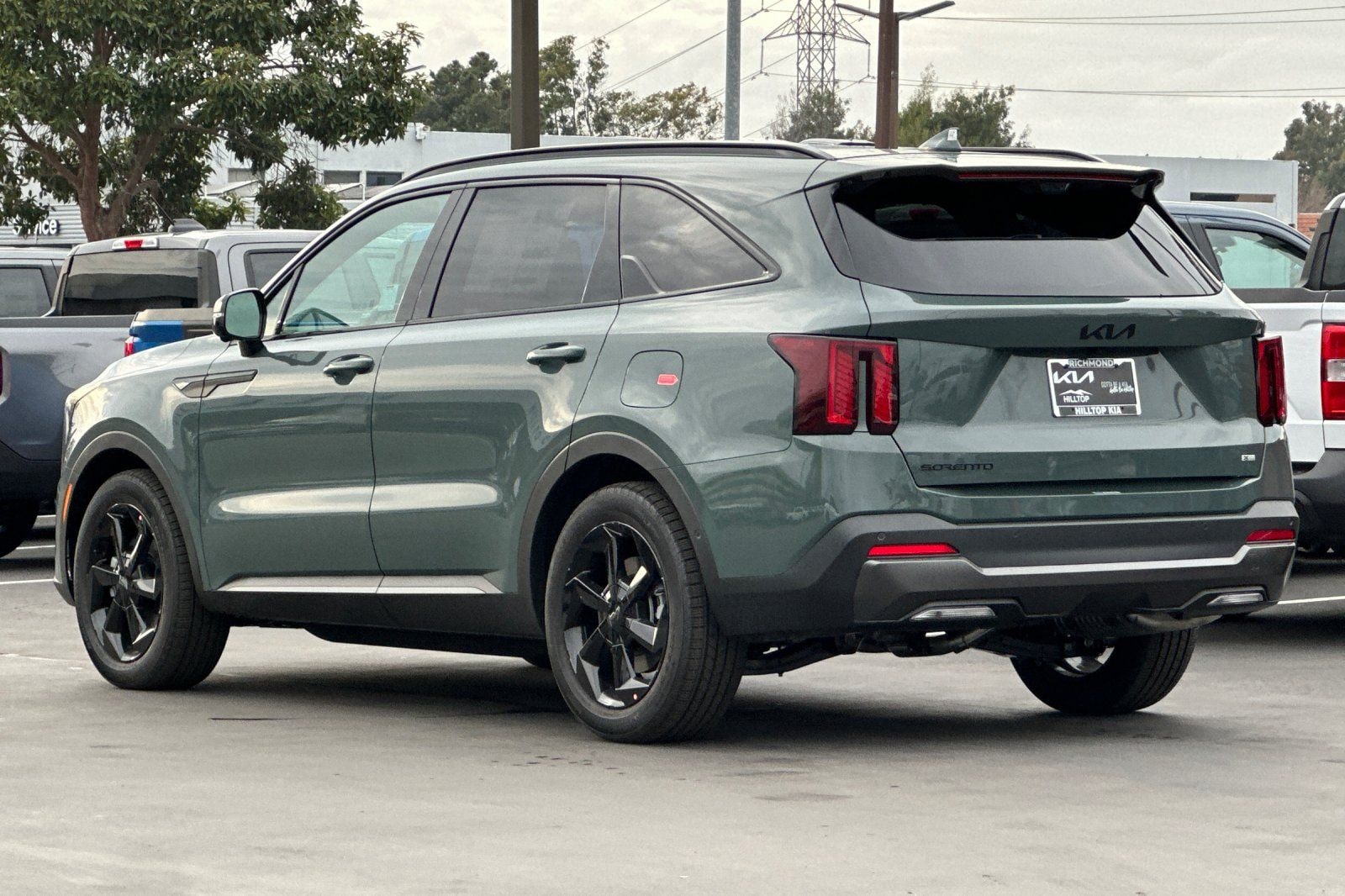 View vehicle photo 6