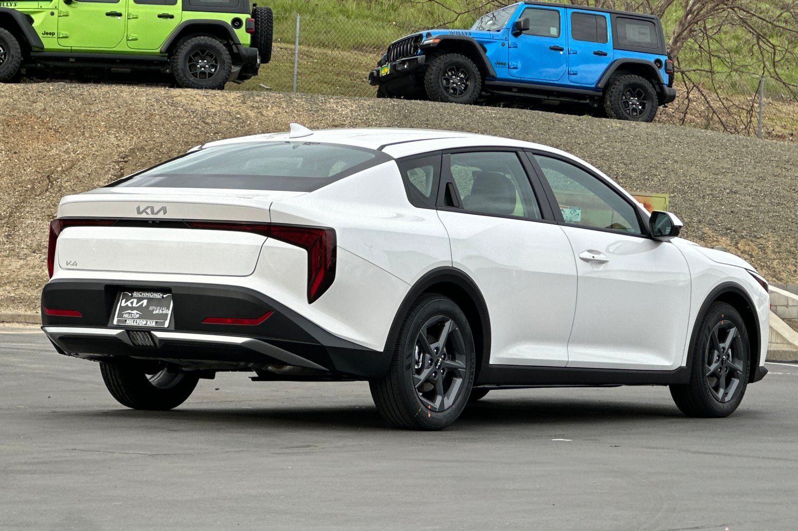 View vehicle photo 4