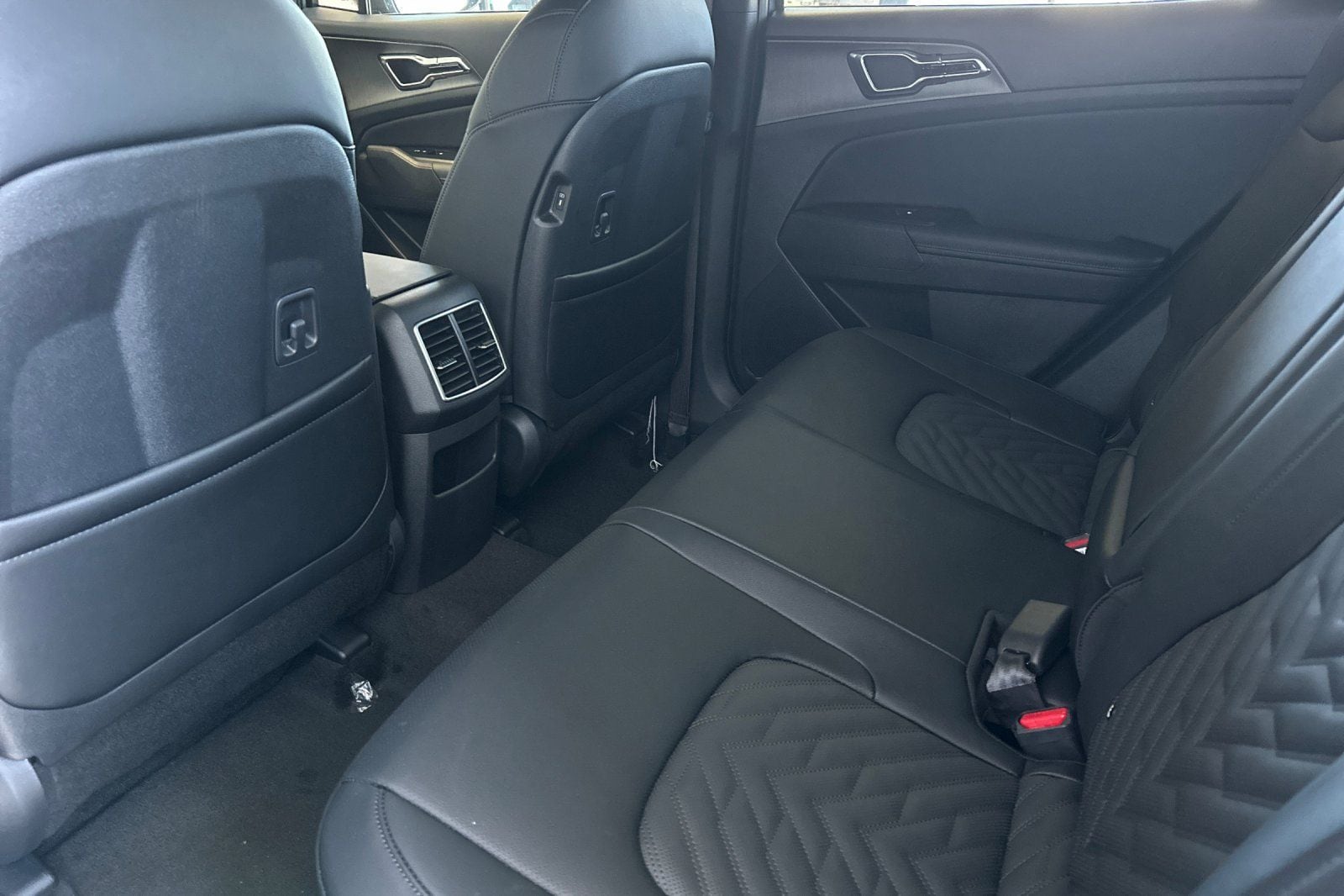 2026 Kia Sportage X-Line Hybrid - Photo 12