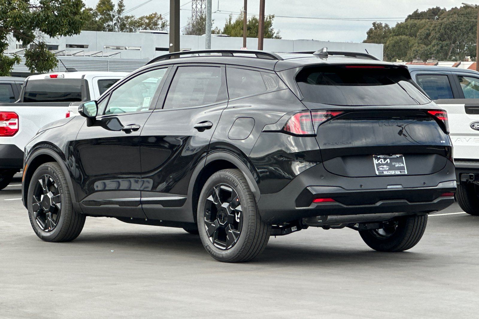 View vehicle photo 6