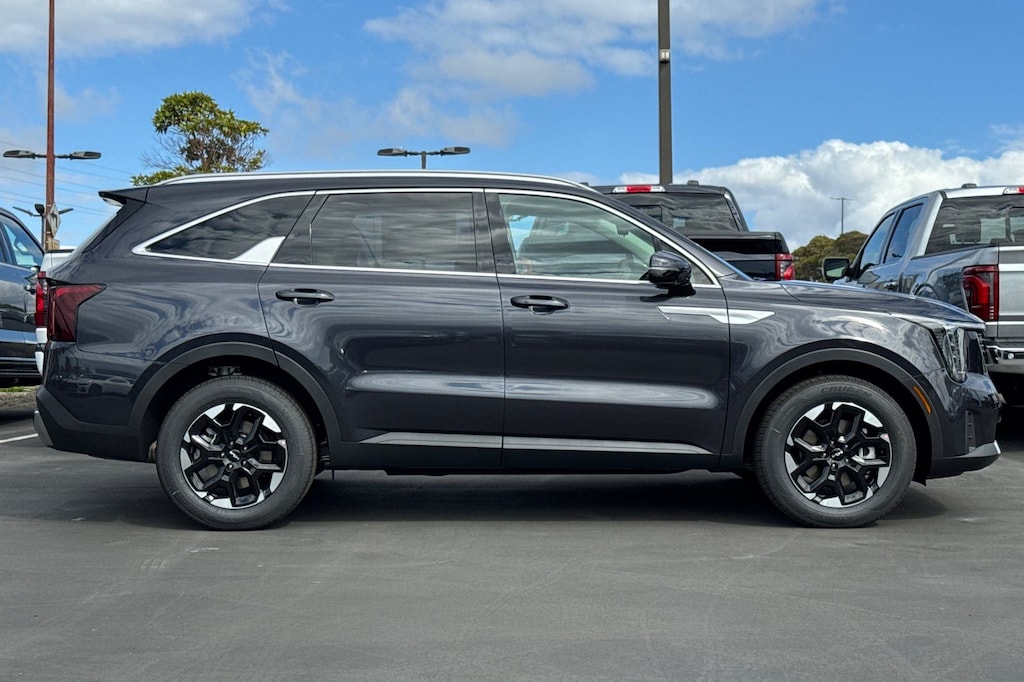 New 2026 Kia Sorento S SUV
