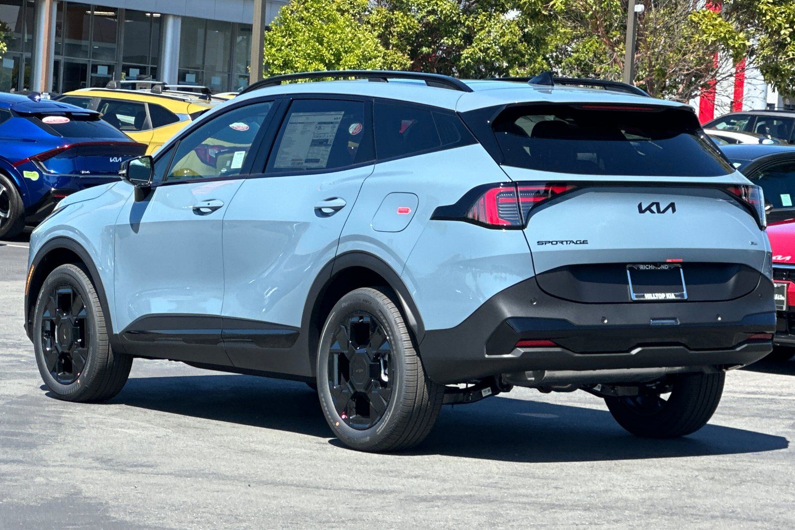 View vehicle photo 6