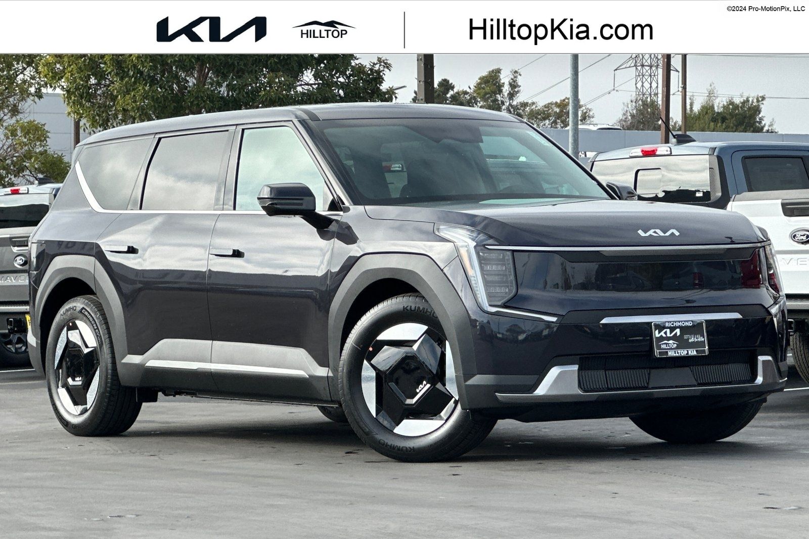 2026 Kia EV9 Light L/R's photo