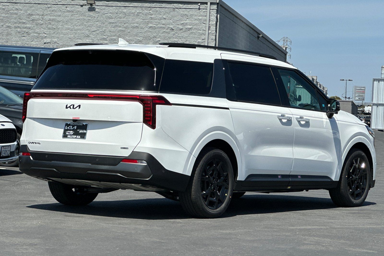 View vehicle photo 4