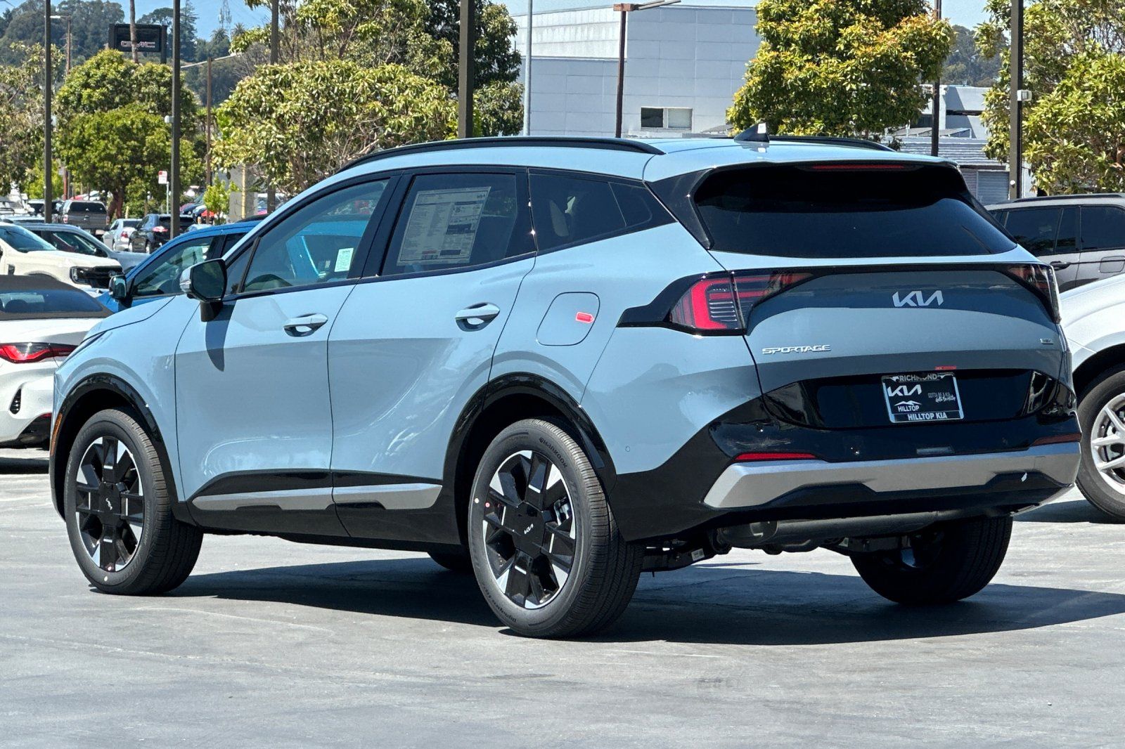 View vehicle photo 6