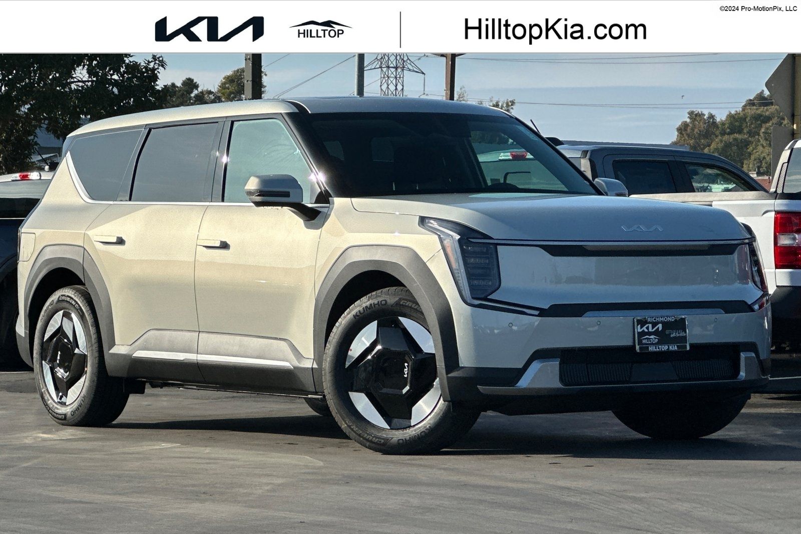 2026 Kia EV9 Light L/R's photo