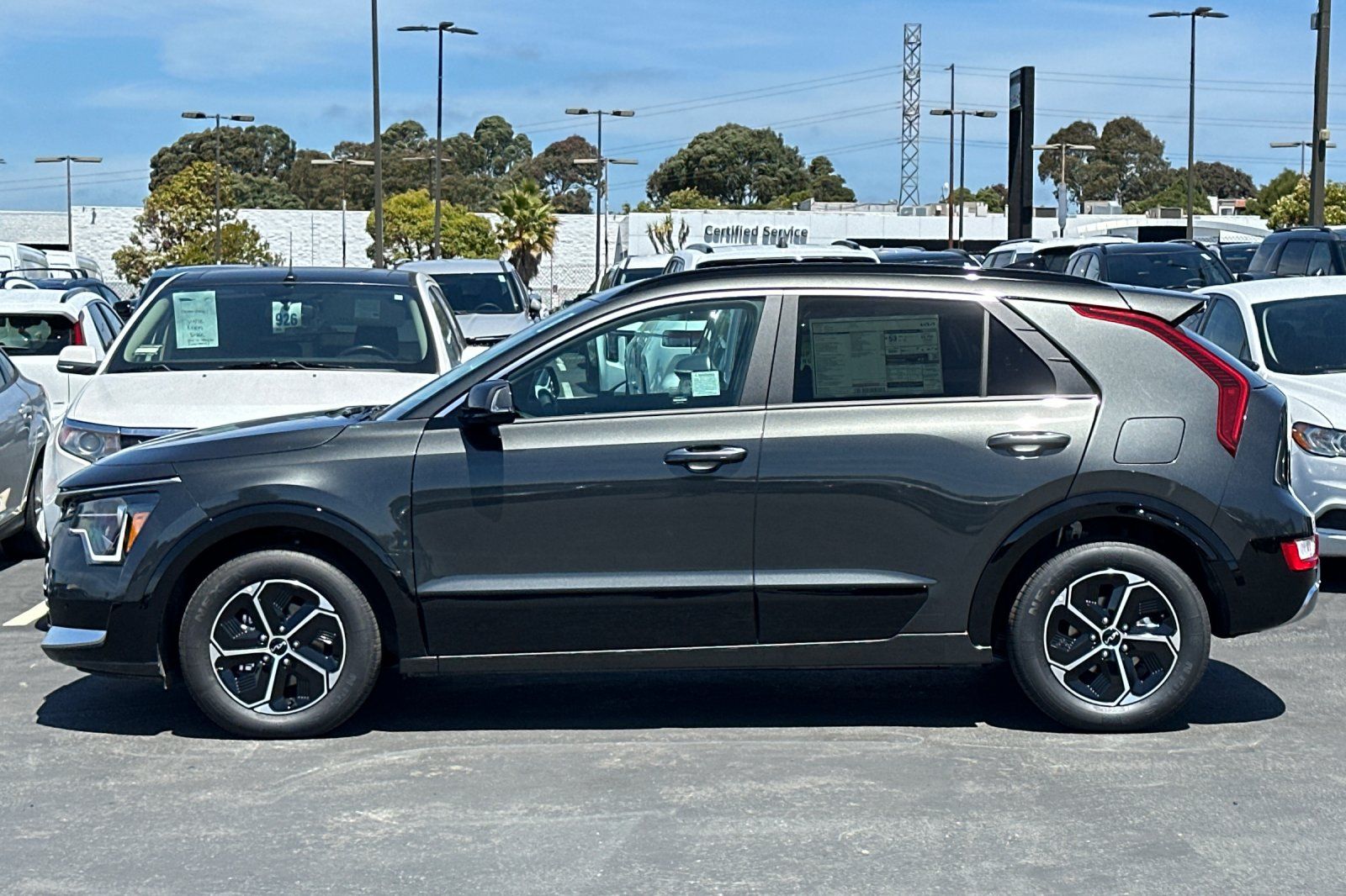 View vehicle photo 7