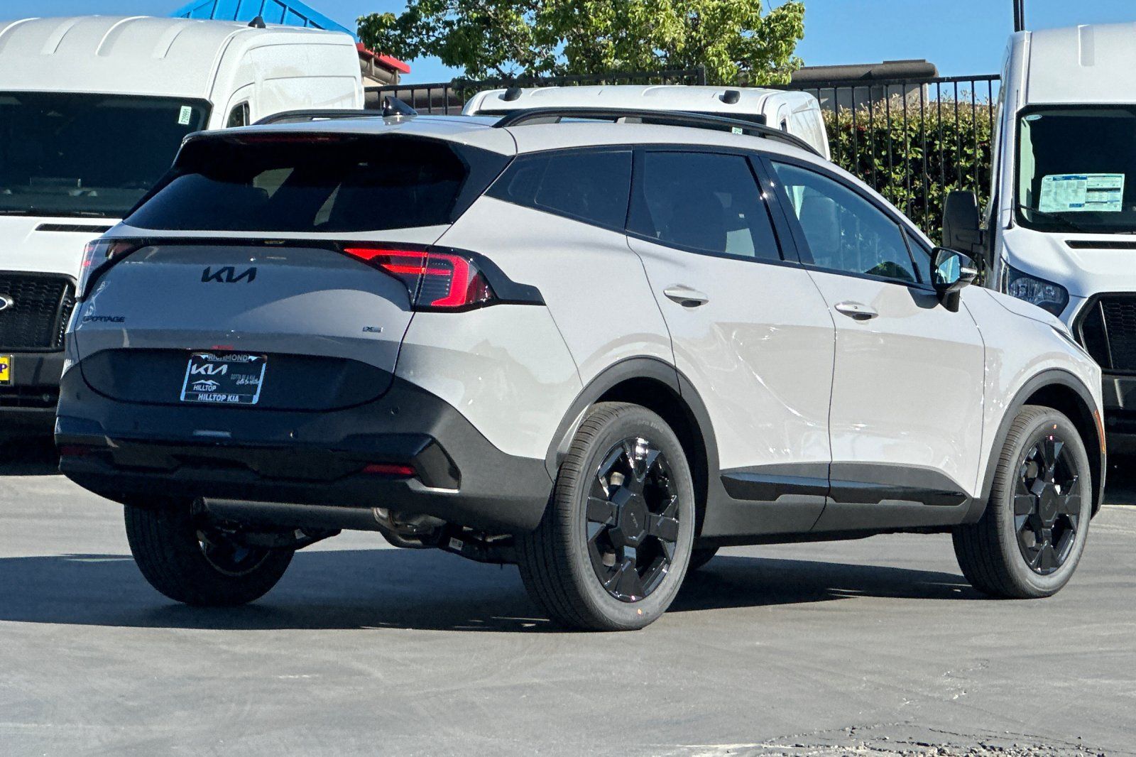 View vehicle photo 6