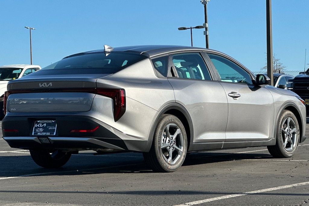 New 2025 Kia K4 LXS Sedan