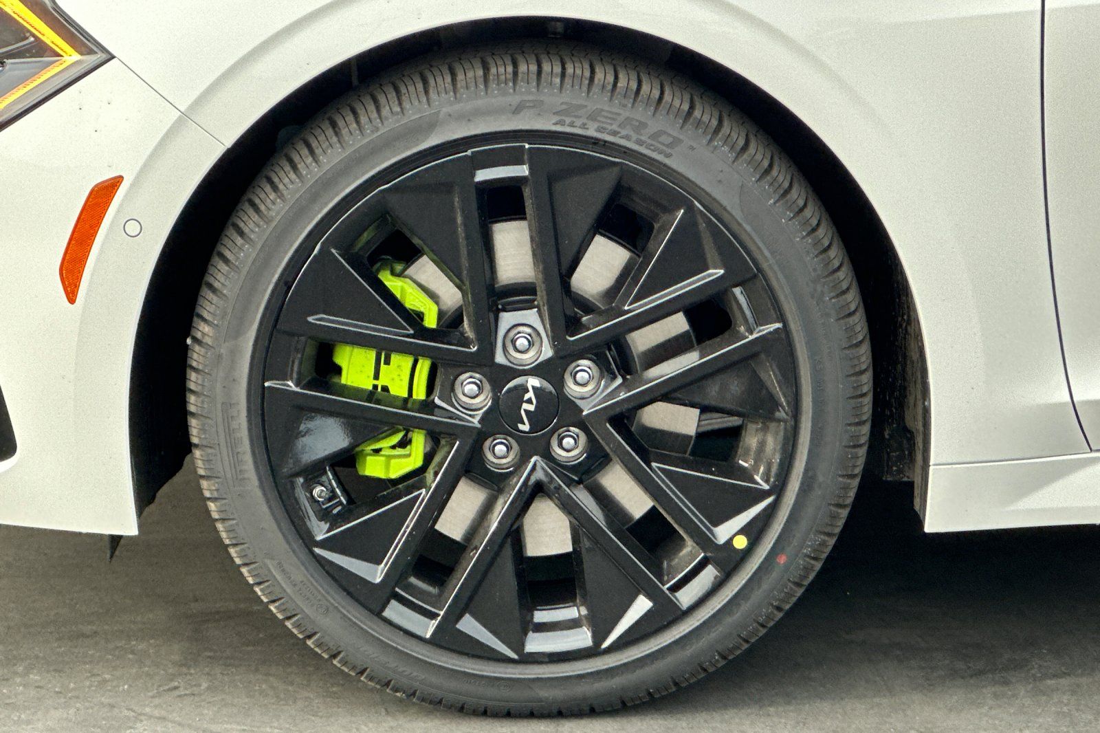 2026 Kia K5 GT - Photo 24