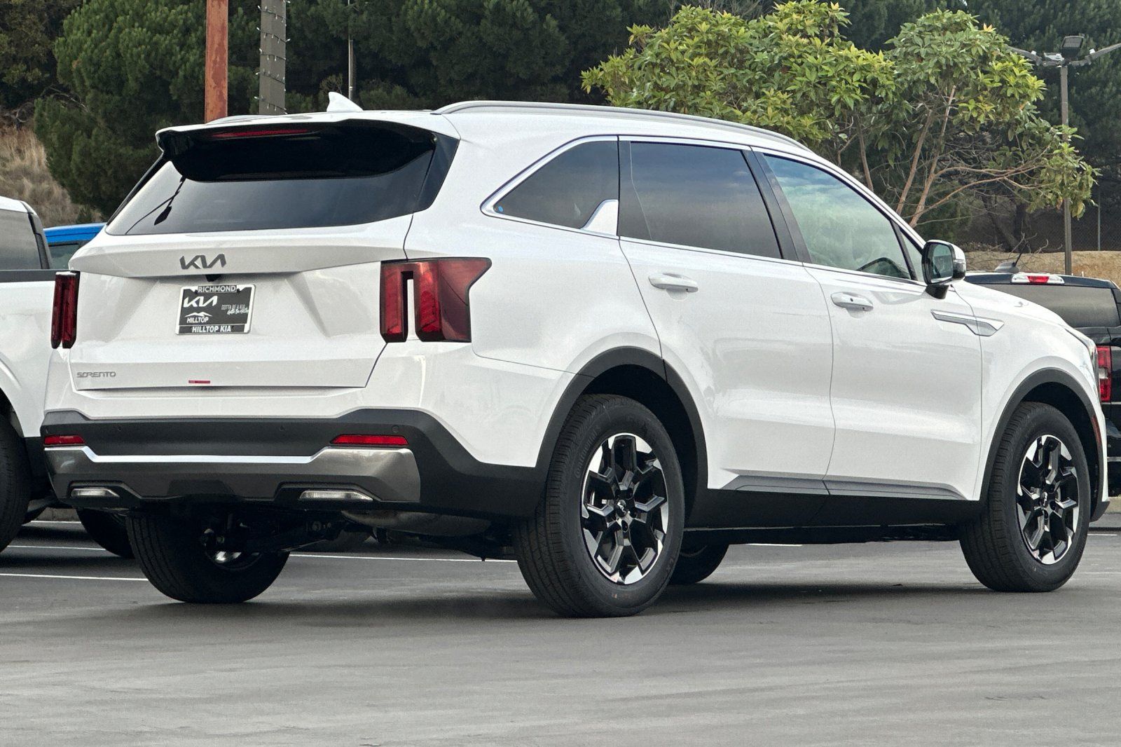 2026 Kia Sorento S photo 4