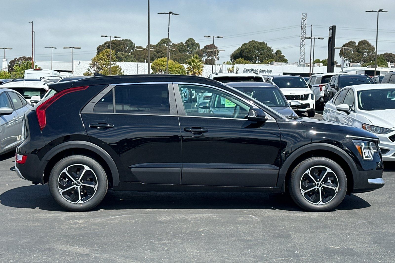 View vehicle photo 3