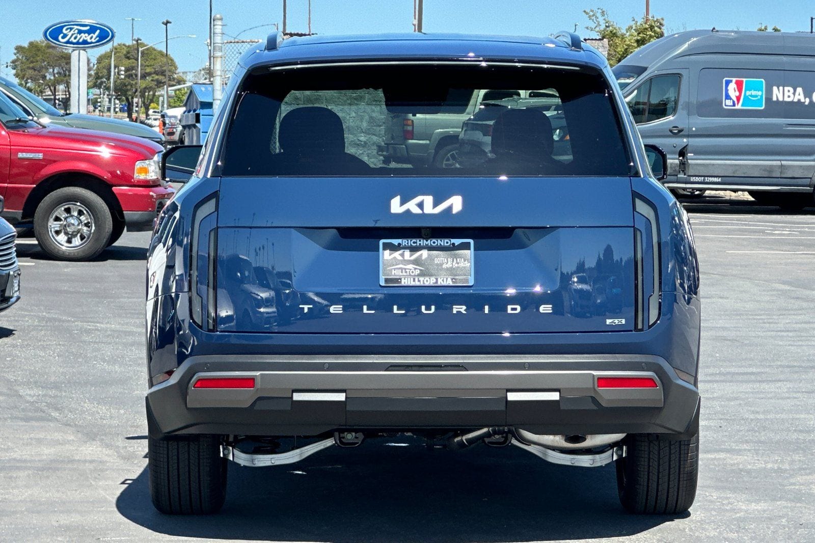 View vehicle photo 5