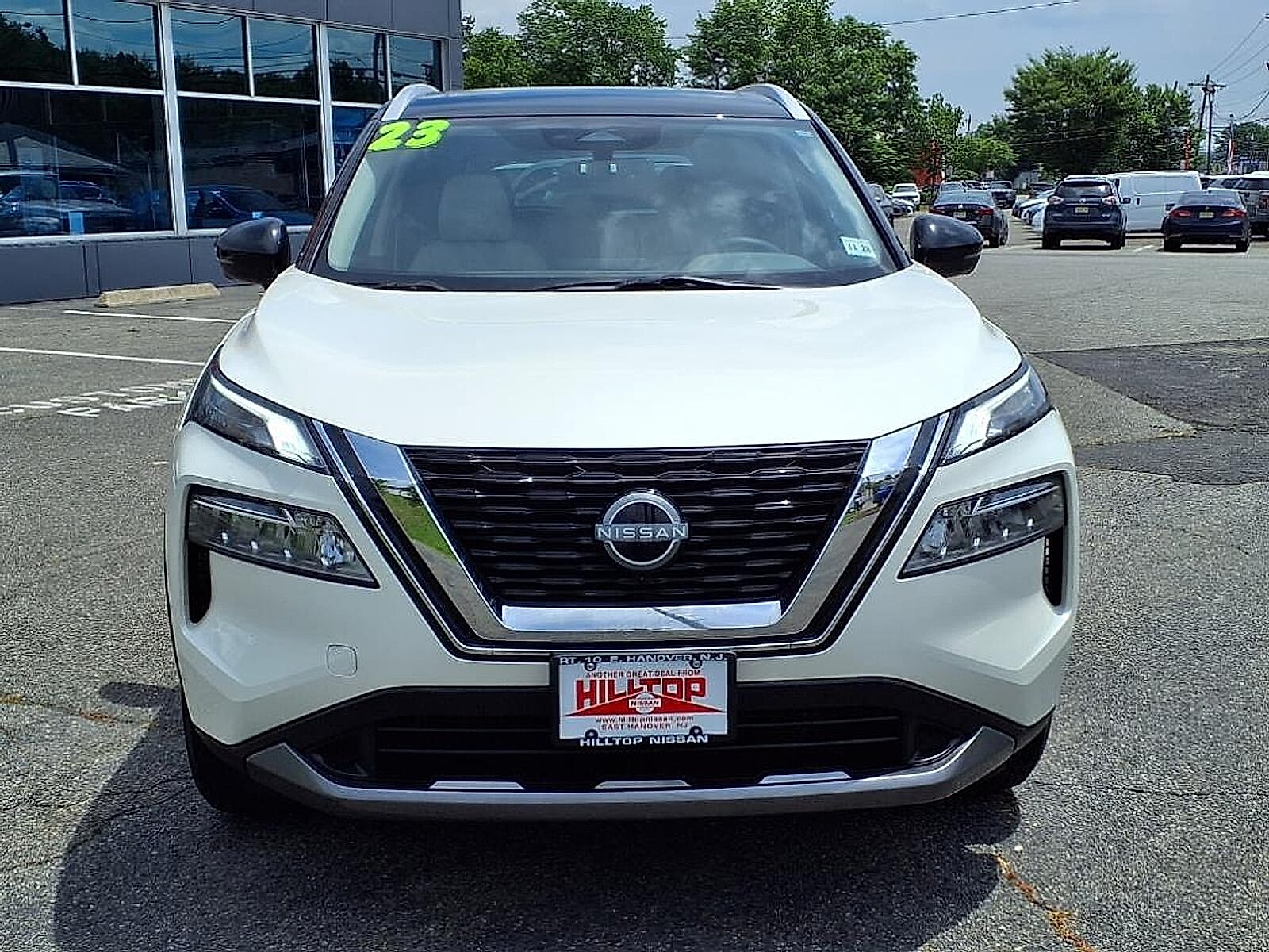 2023 Nissan Rogue SL photo 2